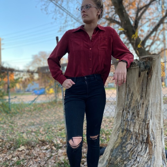 Button up - Picture 3 of 3